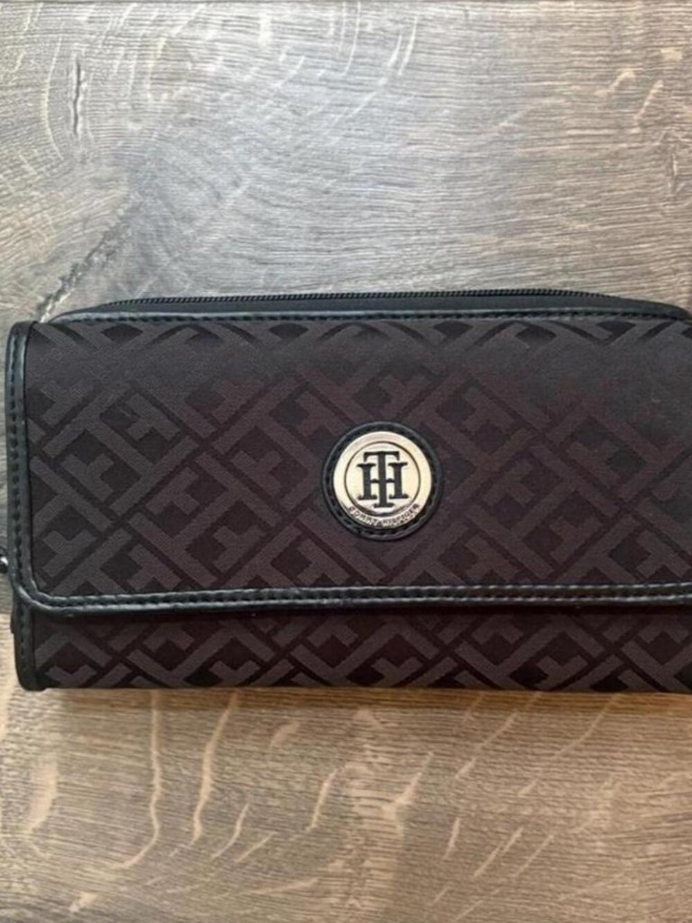 Tommy Hilfiger Black Leather Wallet with Repeating Logo Monogram Pattern Women's